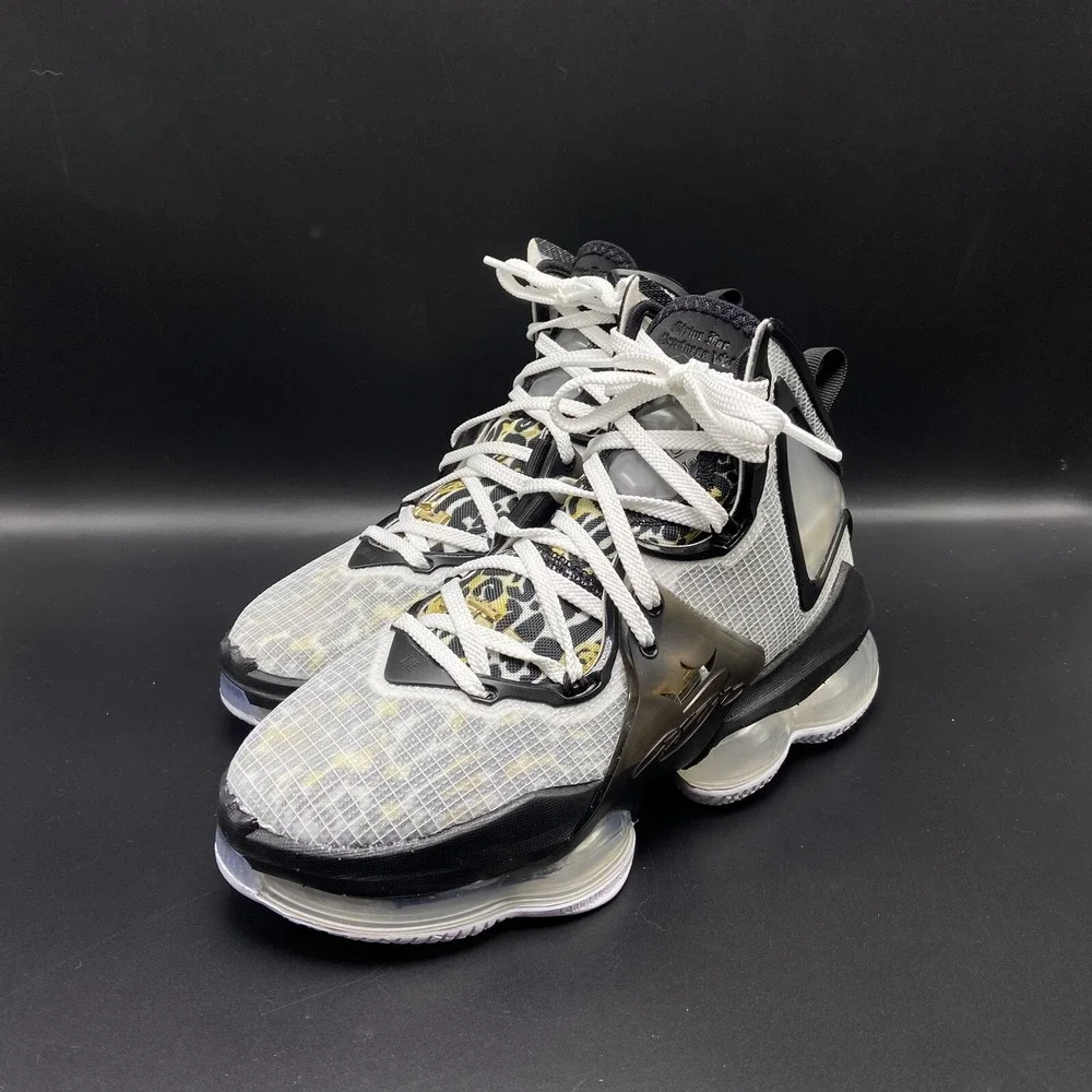 Nike Lebron XIX 19 Royalty White Metallic Gold Black Mens CZ0203-100 sz 4 no box